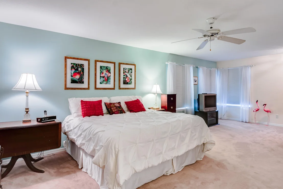 Photo of 485 Cardinal Drive