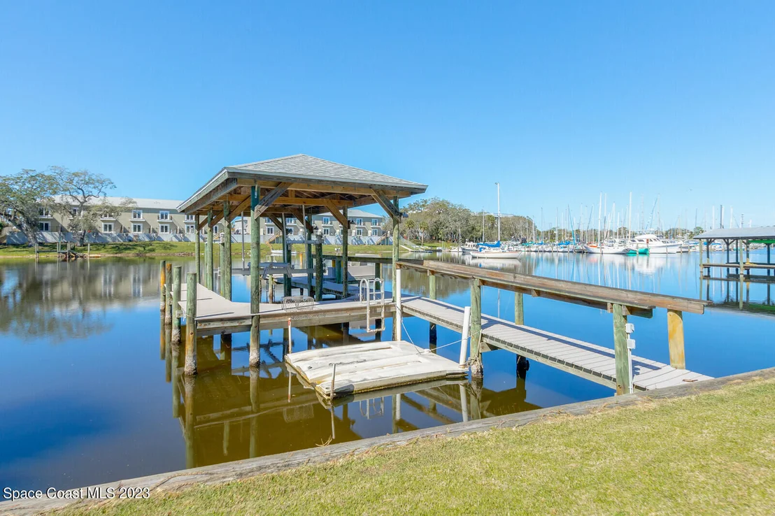 Photo of 844 W Whitmire Drive