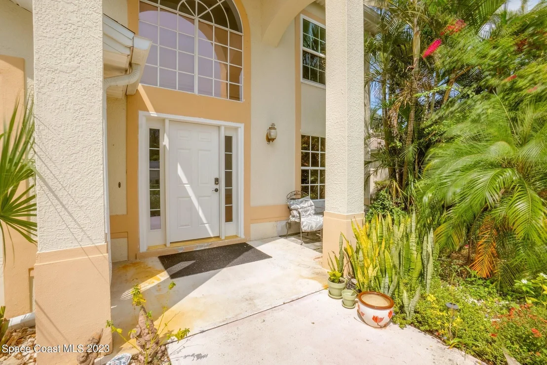 Photo of 6976 Hammock Lakes Drive