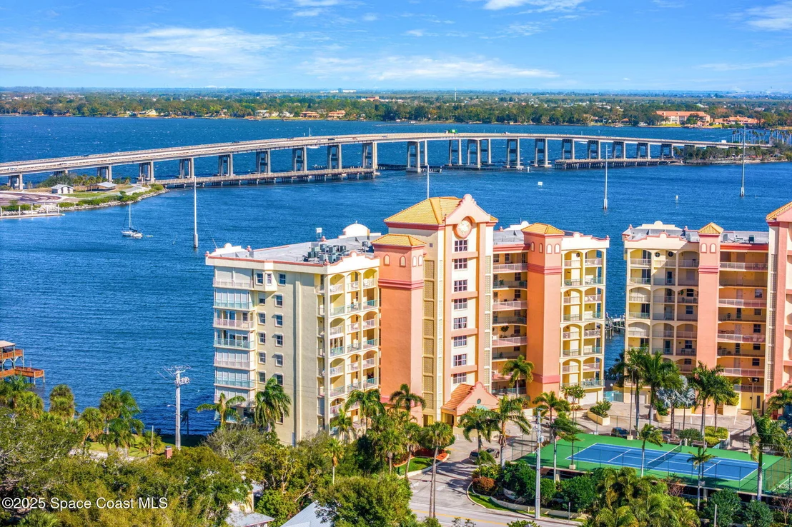 Photo of Unit 301 at 100 Riverside Drive