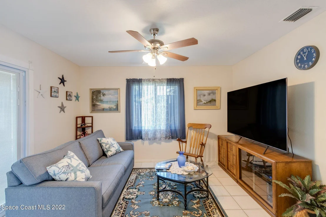 Photo of 1124 Hooper Avenue NE
