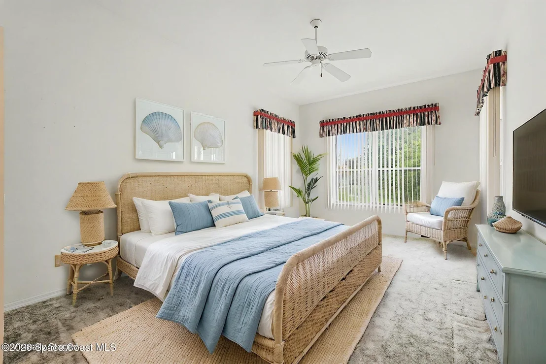 Photo of 981 Victoria Place