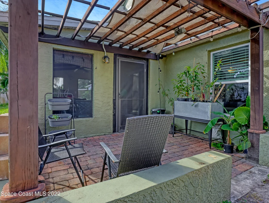 Photo of 1541 Clover Circle