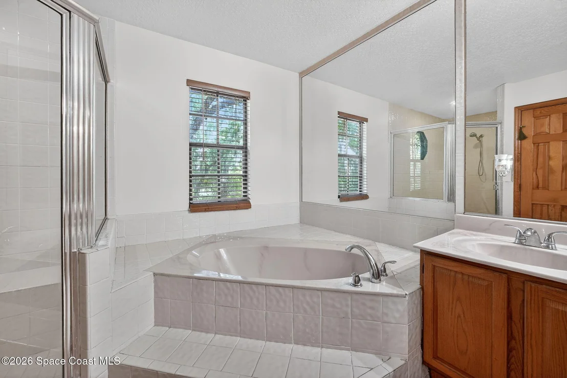 Photo of 3380 Lionel Road