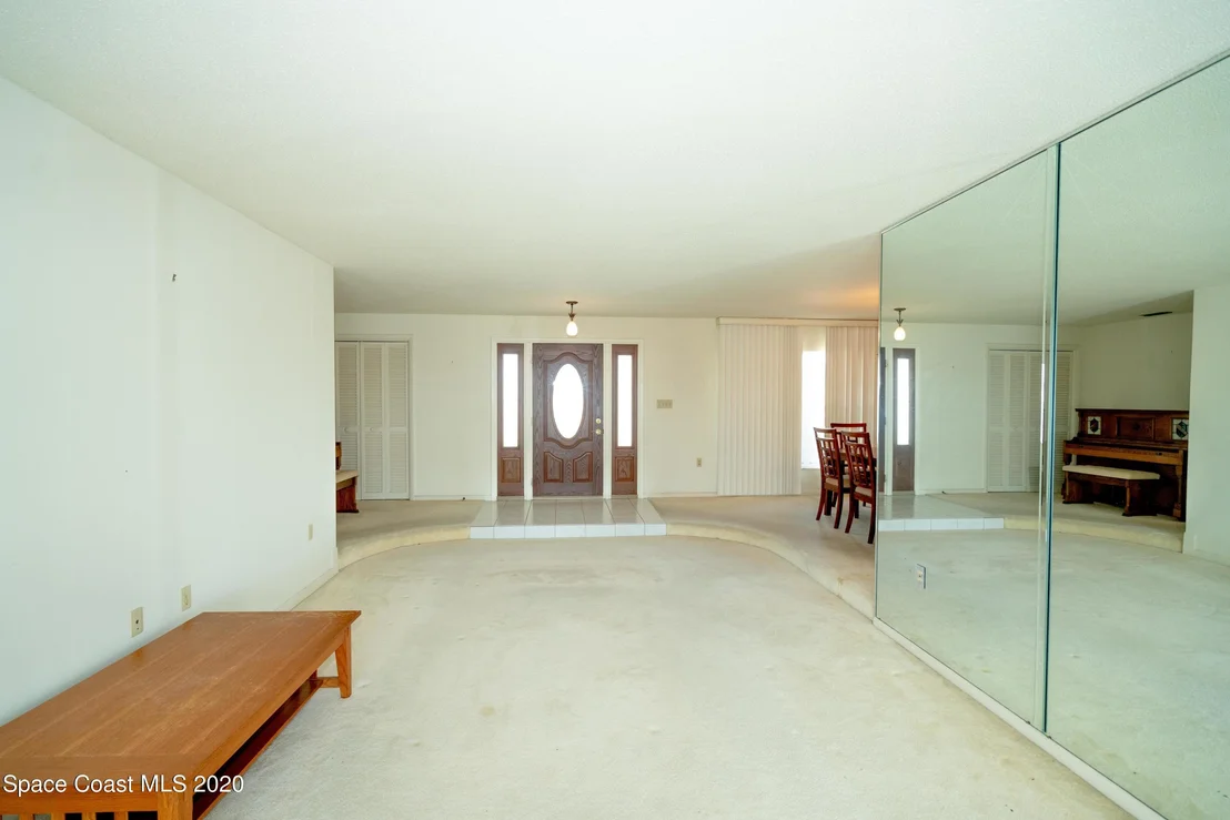 Photo of 452 Dorset Drive