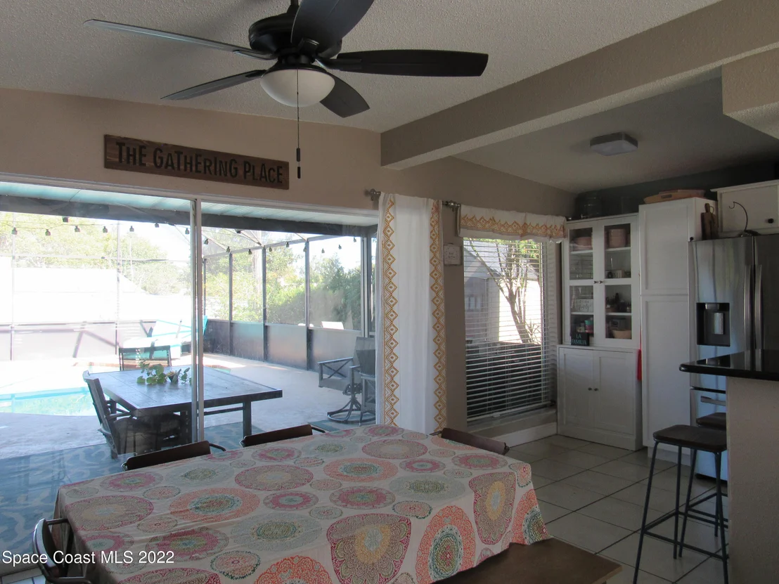 Photo of 920 Forest Road
