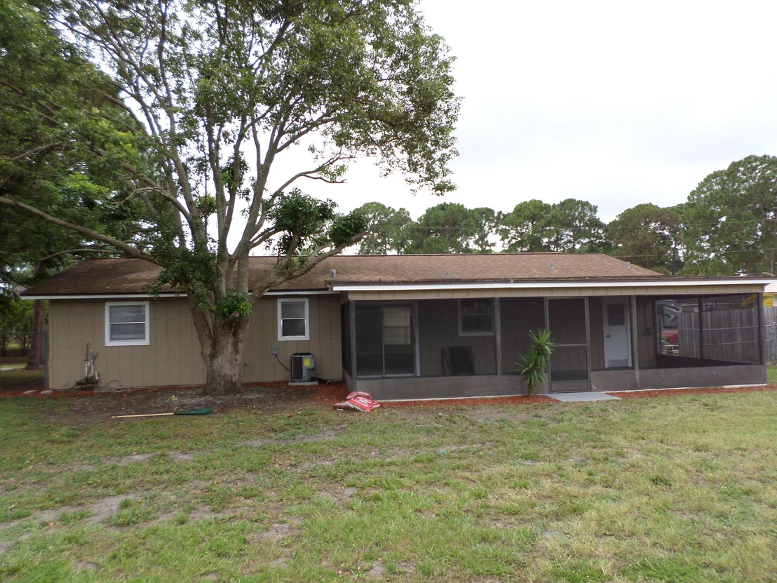 Photo of 5240 Holden Road
