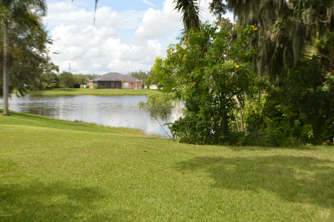 Photo of 2472 Woodfield Circle