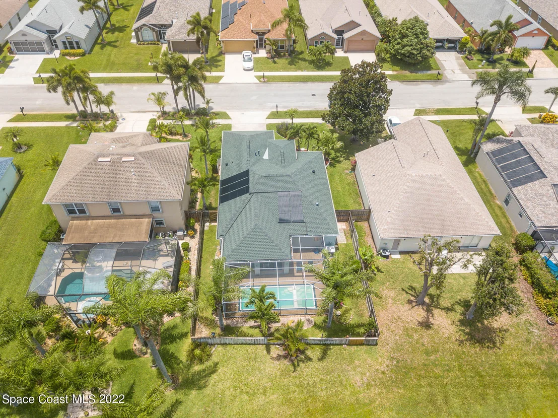 Photo of 1133 White Oak Circle