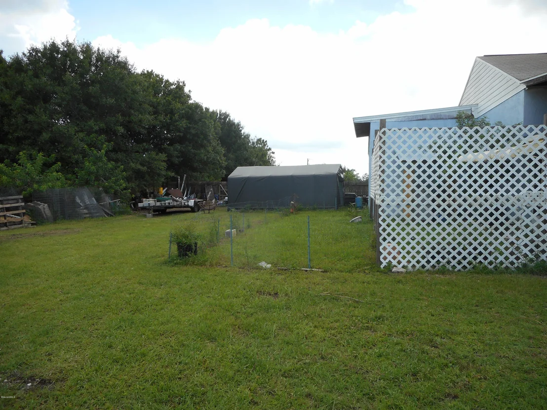 Photo of 555 Hall Road