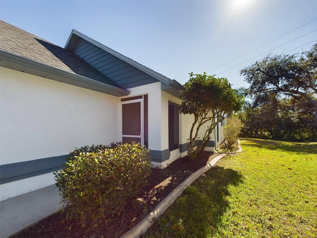 Photo of 2221 Breezy Circle