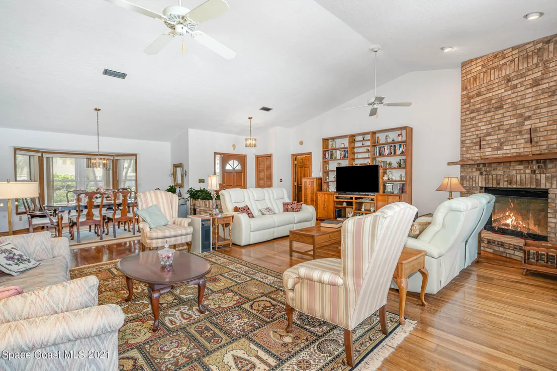 Photo of 1353 Silver Lake Drive