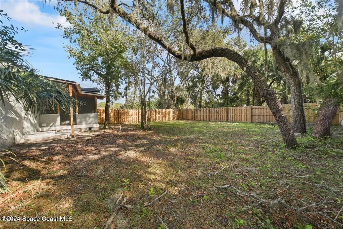 Photo of 2651 Pineapple Avenue