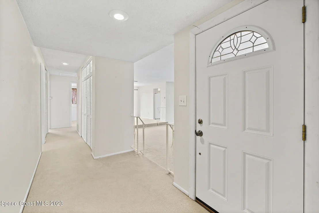 Photo of 909 Kings Post Road