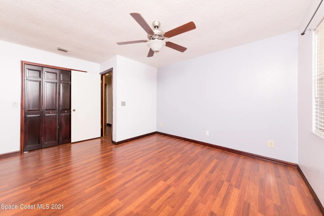 Photo of 1855 Raymond Drive