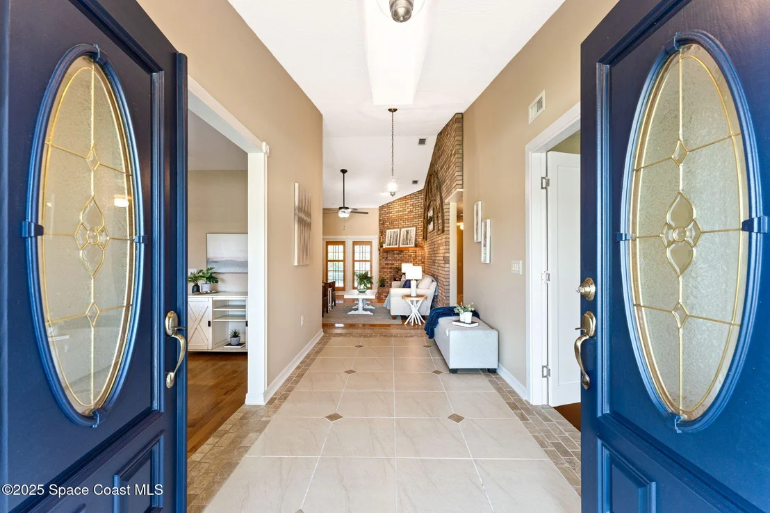 Photo of 1435 Victoria Boulevard