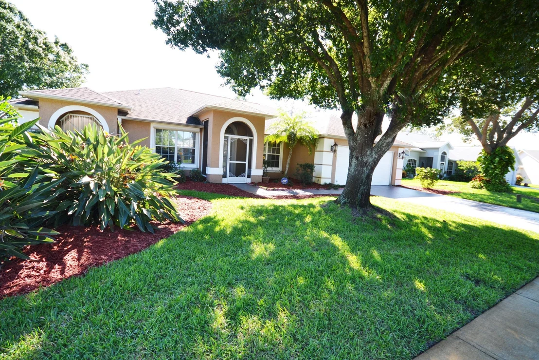 Photo of 2093 Lionel Drive