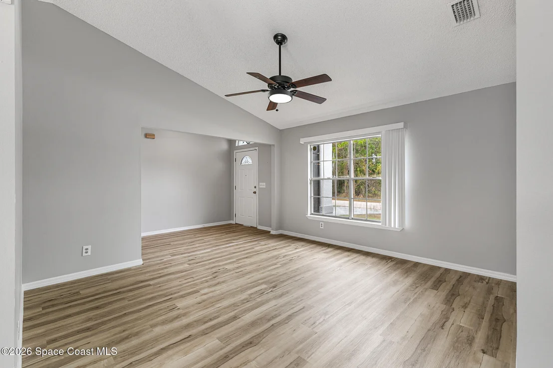 Photo of 220 Lanack Road SE