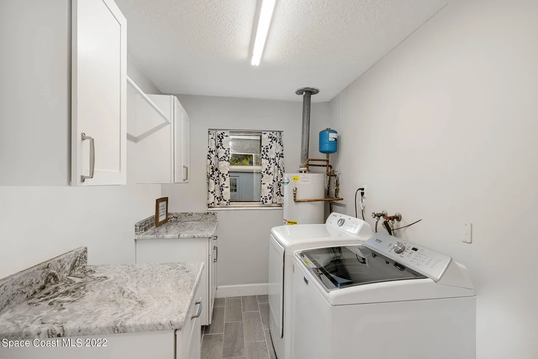 Photo of 1106 Basalona Drive