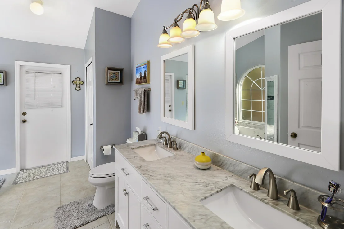 Photo of 3302 Lake View Circle