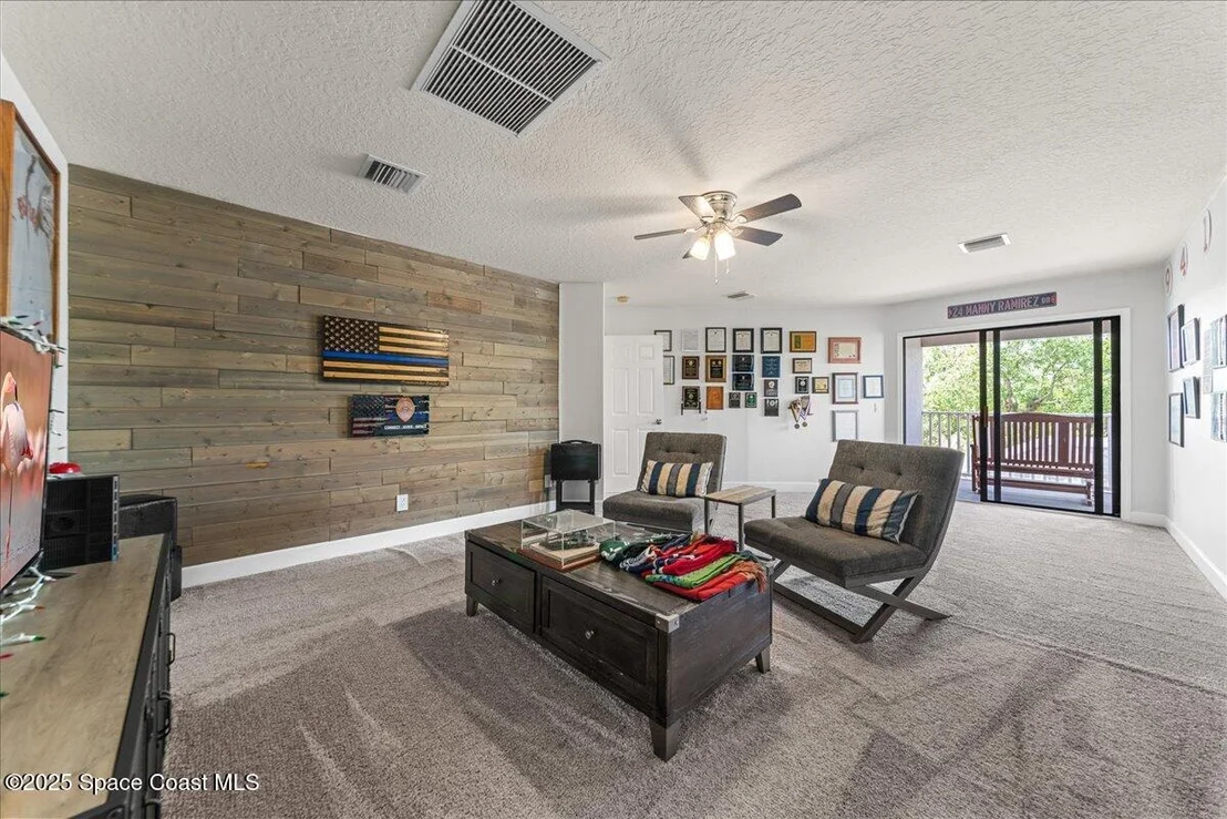 Photo of 2100 Windbrook Drive SE