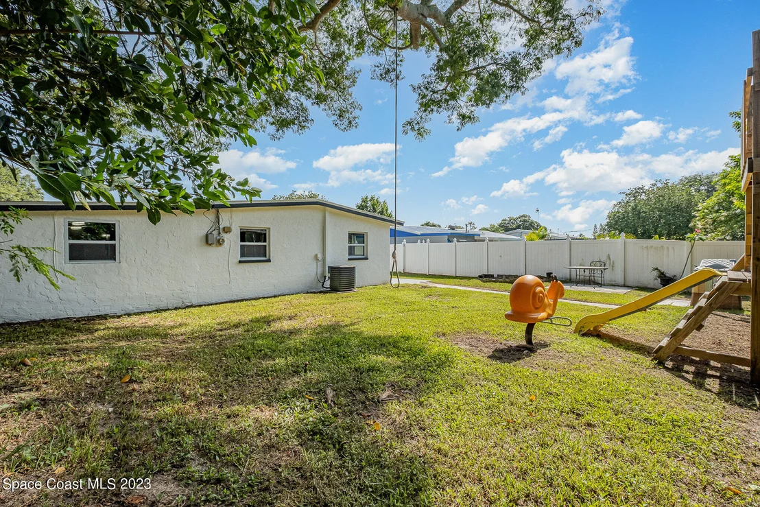 Photo of 2635 Hereford Road