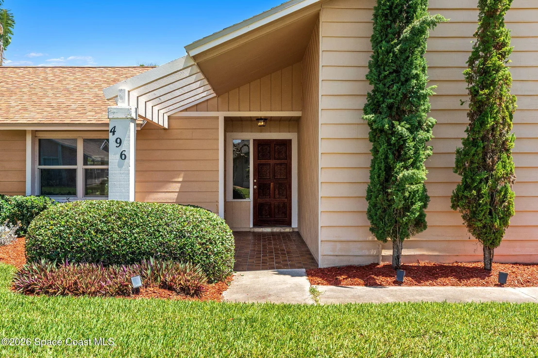 Photo of 496 N River Oaks Drive