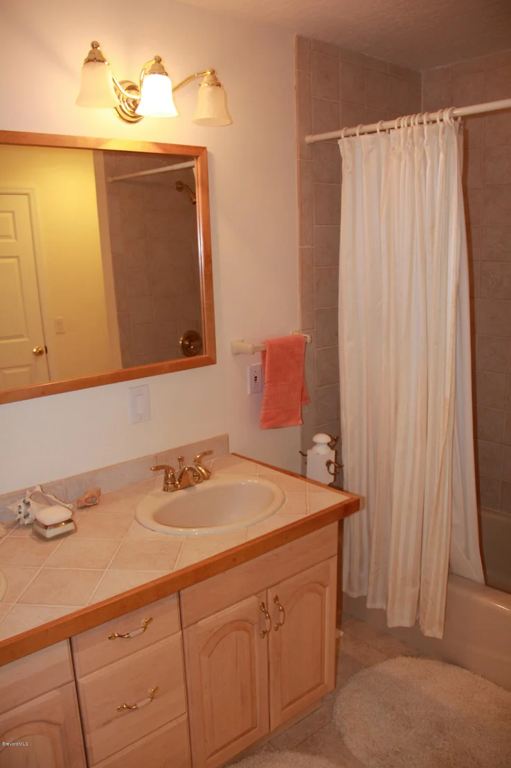 Photo of 452 Angelo Lane