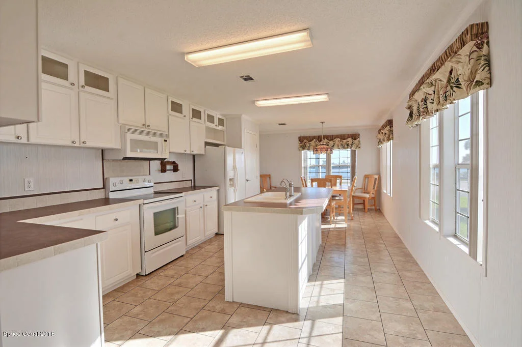 Photo of 7585 Agawam Road