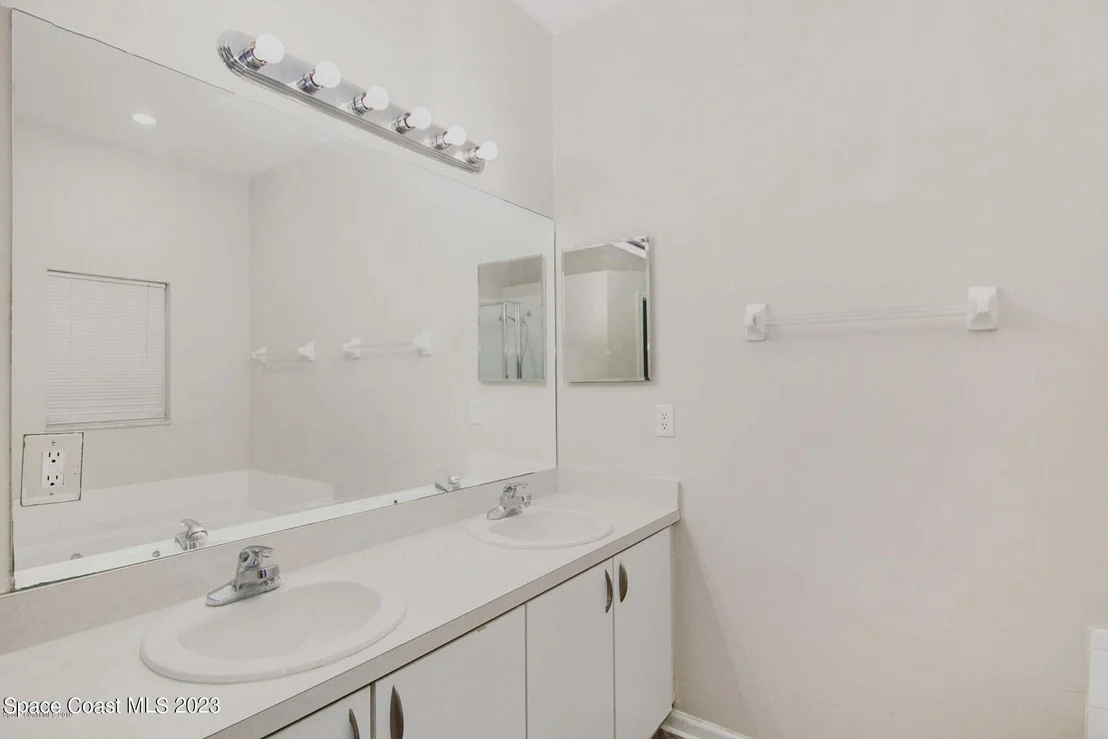 Photo of 2848 Basil Avenue