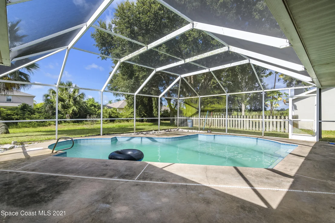 Photo of 3232 Lago Vista Drive