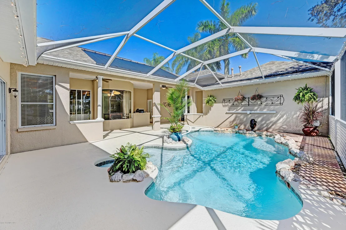 Photo of 601 Gina Lane