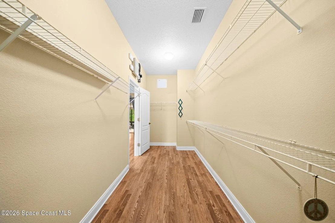 Photo of 511 Waterside Circle