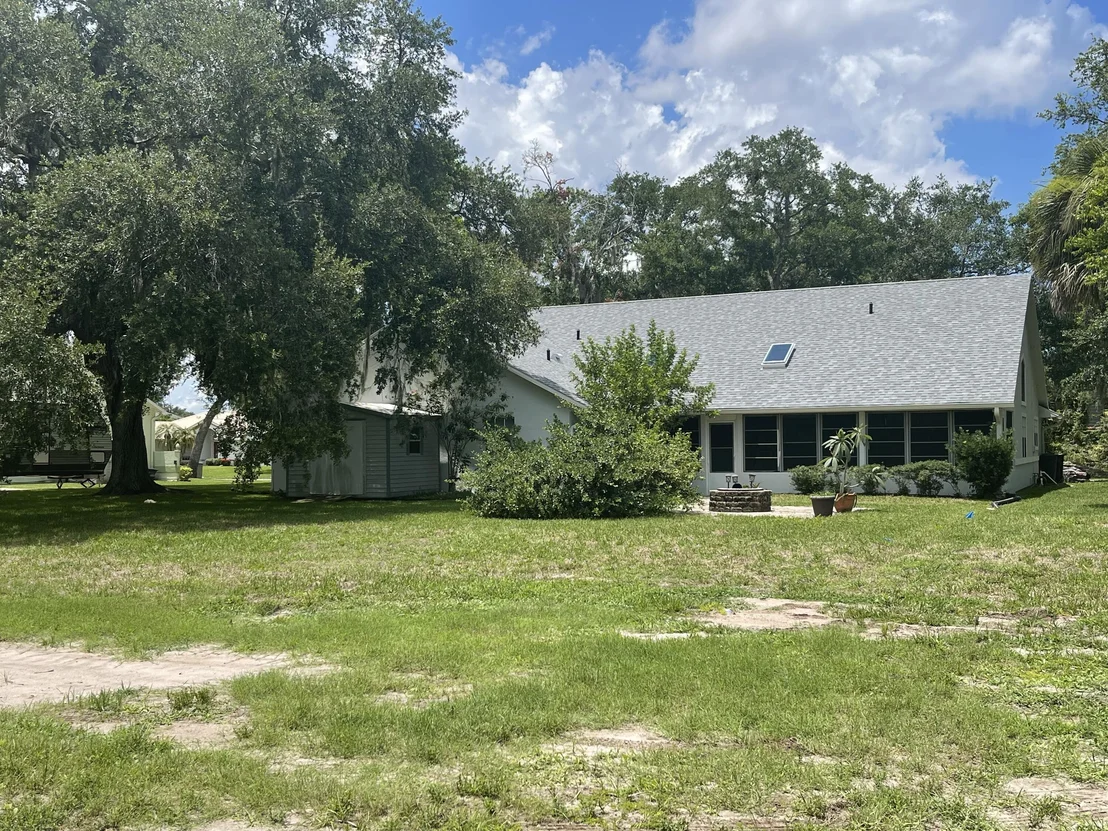 Photo of 1260 Meadowbrook Road NE