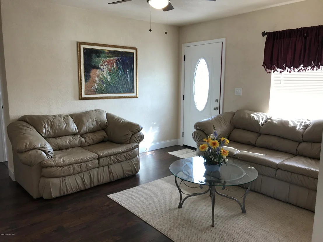 Photo of 3201 Ideal Avenue NE