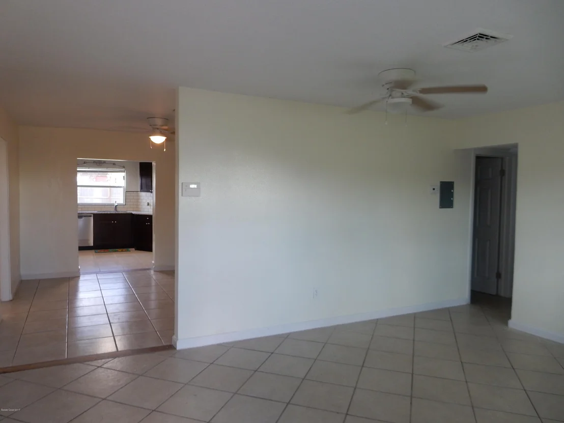 Photo of 404 Iris Lane