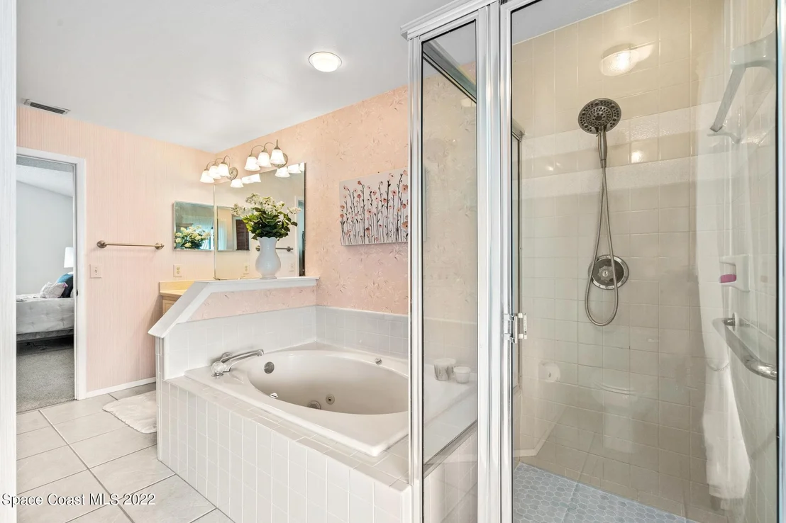 Photo of 1244 Lakeview Drive