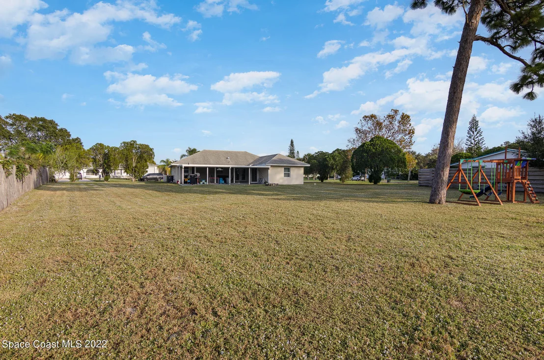 Photo of 723 Apollo Circle NE