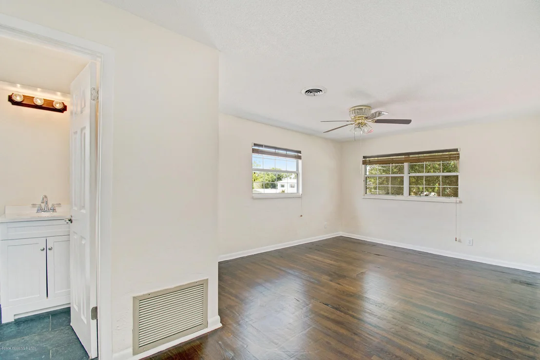 Photo of 1718 Hubbard Drive