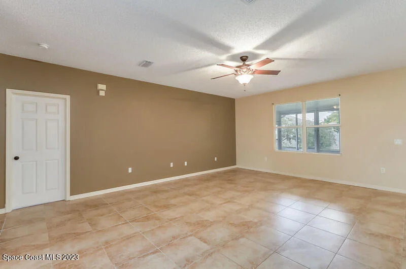 Photo of 1402 Payette Lane