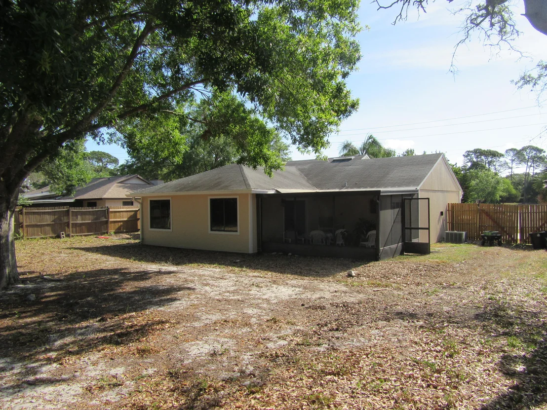 Photo of 6480 Hudson Road