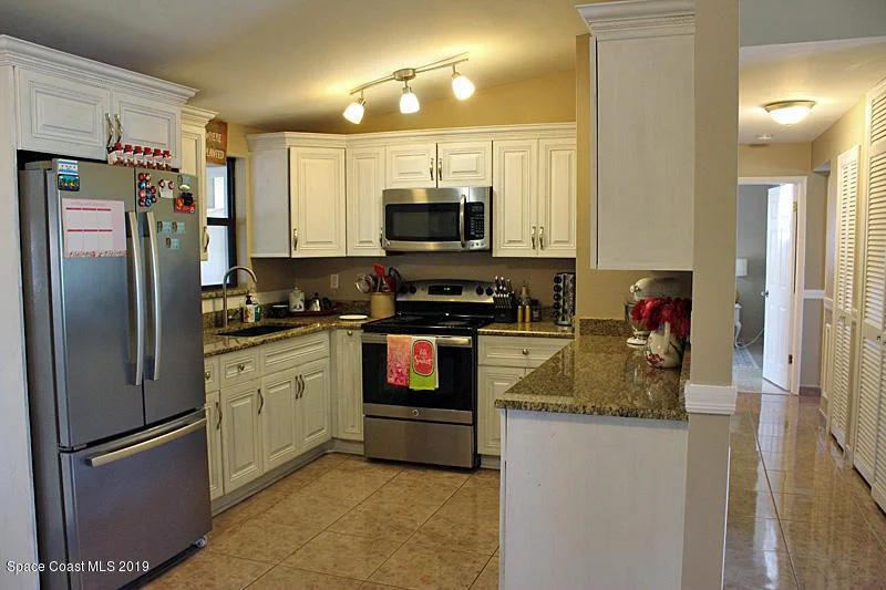 Photo of 812 Badger Drive NE