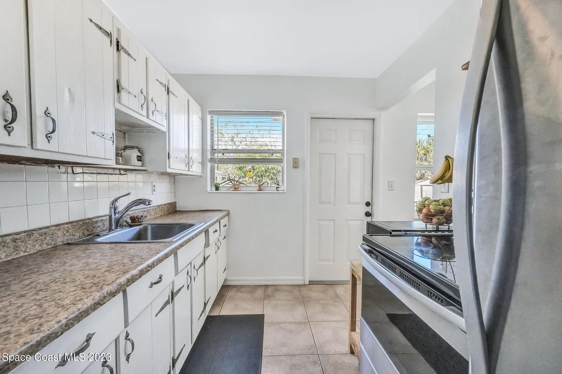 Photo of 2981 Kosuth Road NE