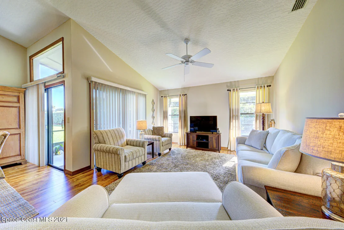 Photo of 873 Ridge Lake Drive