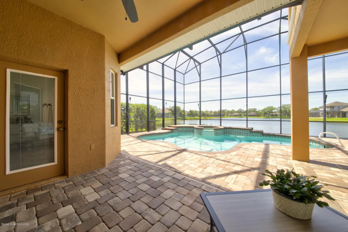 Photo of 2084 Botanica Circle