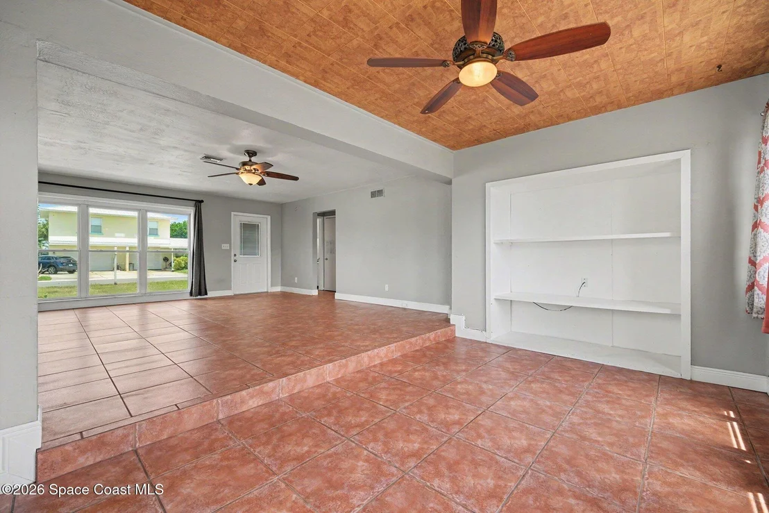 Photo of 112 SE 3rd Street