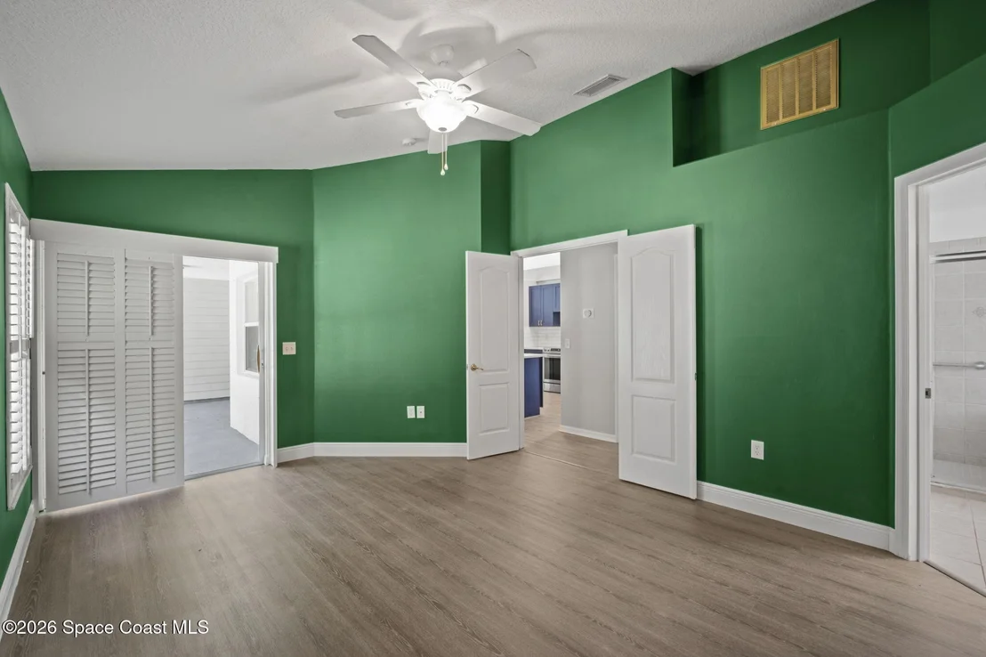 Photo of 425 La Veta Drive