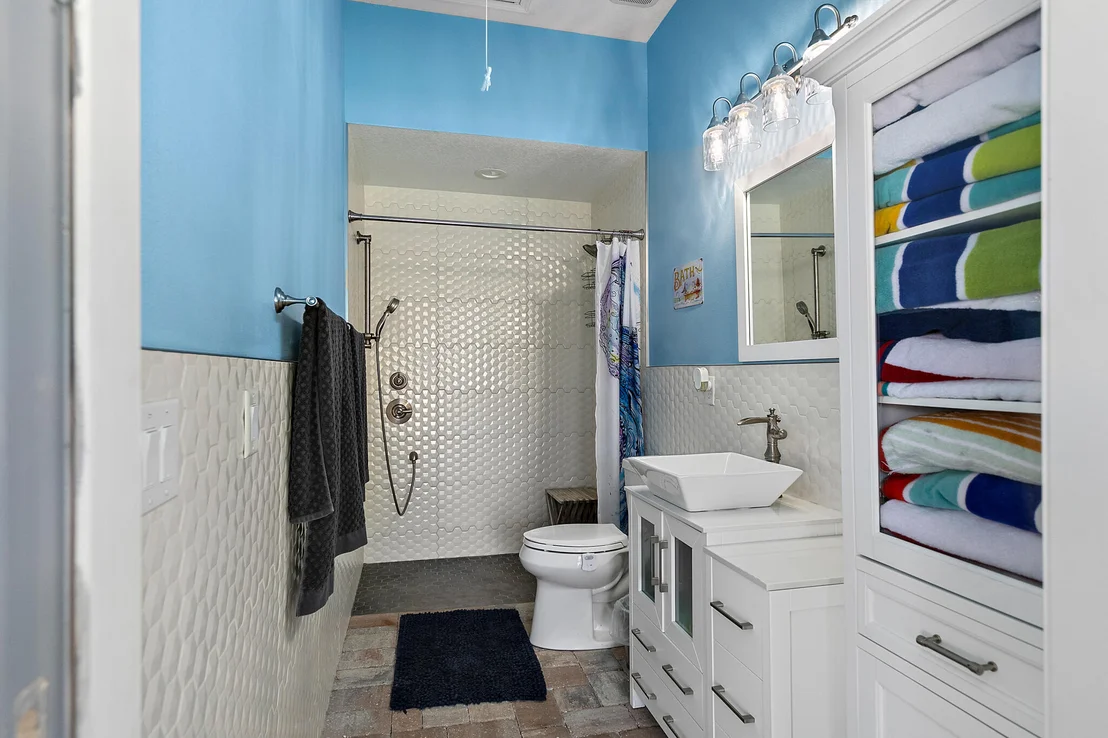 Photo of 1054 Pinetree Drive