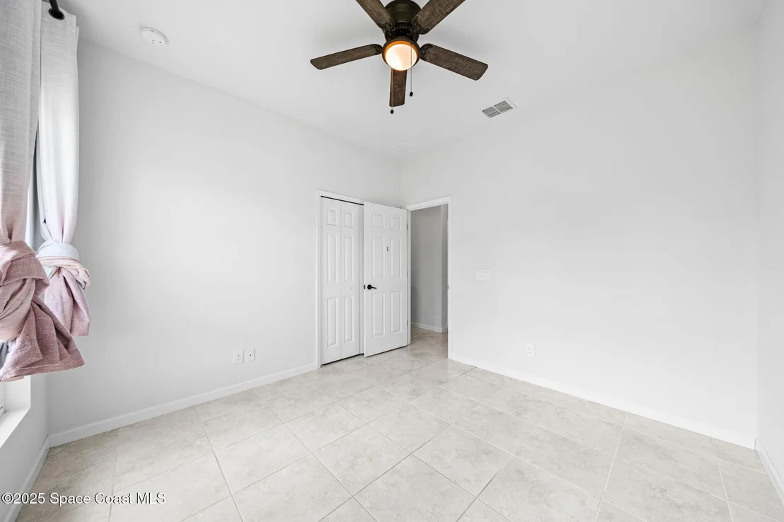Photo of 539 Balcom Terrace SE