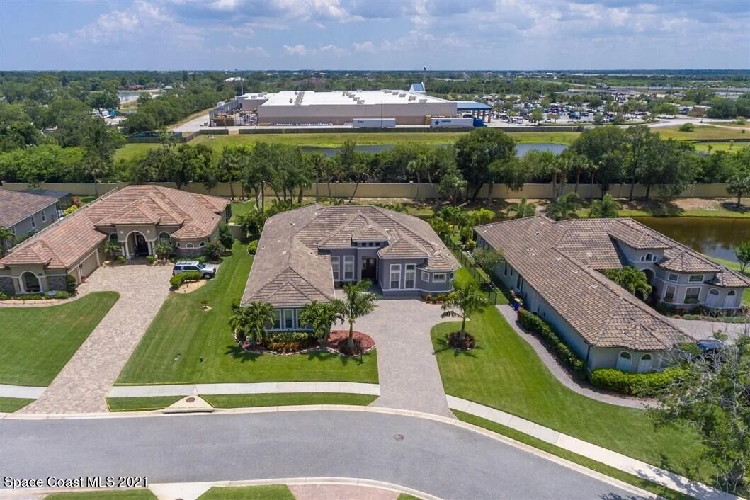 Photo of 823 Lorenza Place
